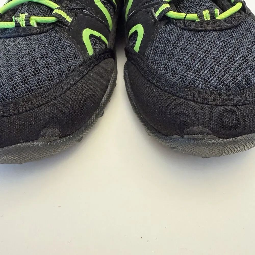 OP Boys Aqua Sock Water Shoes Black Neon Green Size M 13/1 Beach Pool